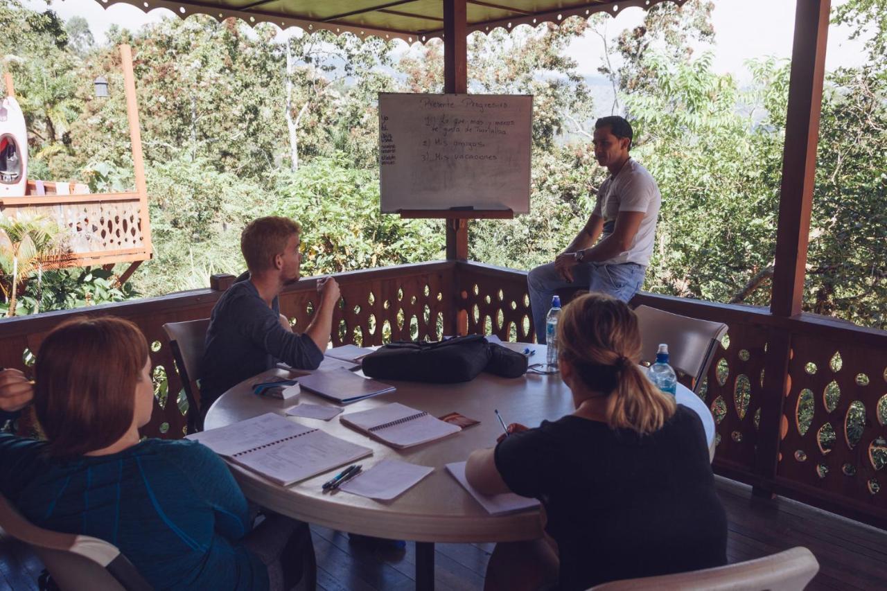 Spanish By The River - Turrialba Exterior photo