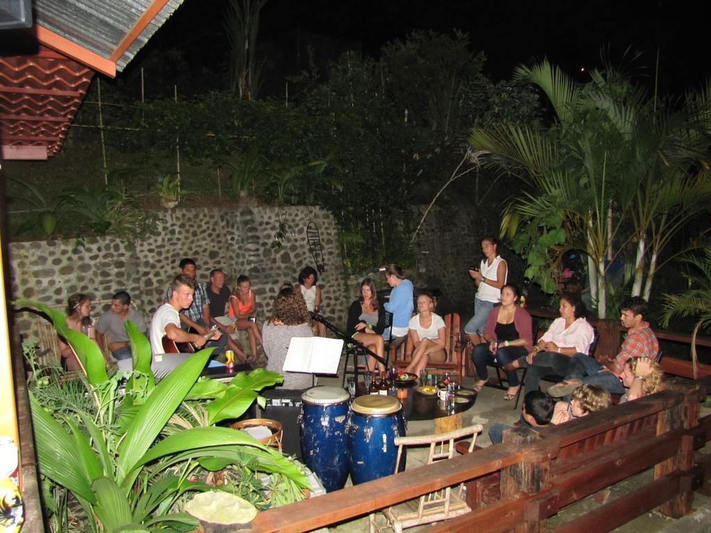 Spanish By The River - Turrialba Exterior photo